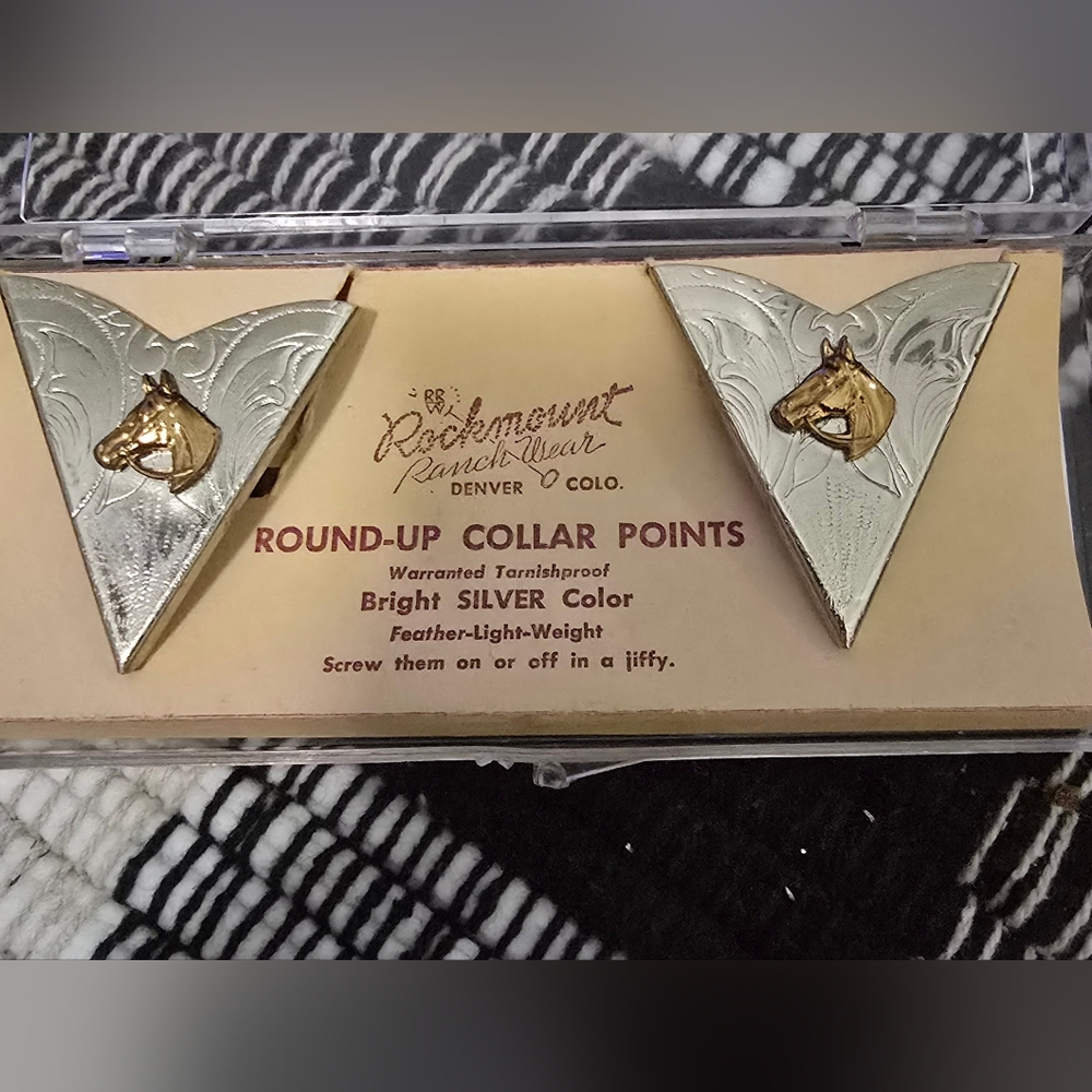 WESTERN COWBOY ROUND UP VINTAGE COLLAR POINTS ROCKMOUNT RANCH WEAR HORSE HEAD